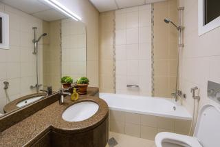 Stylish 1BR Retreat Pool, Gym, Parking - 7