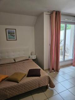 Studio cosy avec terrasse dans résidence avec piscine, proche thermes et centre ville - 9