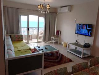 شقه على البحر مميزه - Alexandria - 0