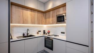 Fresh & Modern Apartment with Balcony - 8