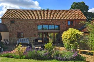 Golden Lion Barn - 9