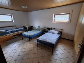 Haus mit zwei Ferienwohnungen - - 8