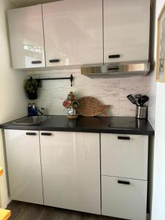 Tiny House - Surfers Paradise - 5
