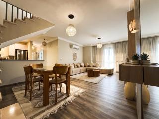 3BR Duplex With Rooftop in El Patio Casa Compound - 1