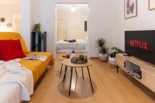Cozy Central Flat with Balcony, Thessaloniki - 1