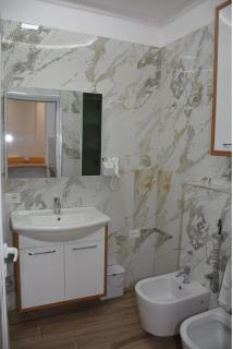 Guest House Nuhellari - Çorovodë - 9