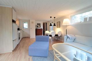 M114-Vaeggerlose-Kratstien-6 - 7