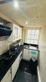 1 Bedroom Flat On Oxford Street - 3