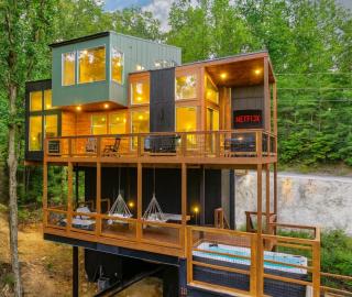 Treehouse Retreat - 0