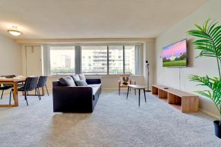 Stylish Apt Near Metro w Gym - Close to DC - Arlington - 4
