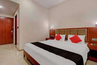 Super Townhouse Kizhakkambalam Tourist Home - 1