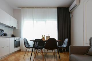 Ultracentral Rest Nest 2 Bedroom Apartment - 2