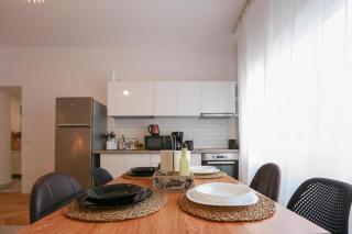 Ultracentral Rest Nest 2 Bedroom Apartment - 4