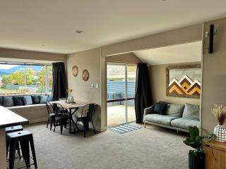Spacious Family Home in Te Anau - 9