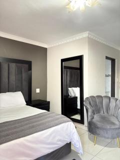 Nyakhosi Luxury Guesthouse - Thohoyandou - 5