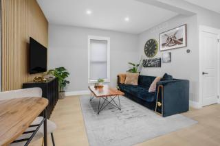 Sleek Brand New 1 Bedroom Condo - Downtown Luxury! - 4