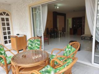 Comfortable apartment by the Metro - 0
