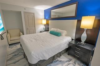 Oceanfront Condo,King Suite,HIGH Floor Views,Pools - Myrtle Beach - 6