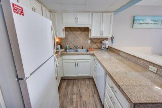 Sand Dunes Resort, Ocean View Getaway, 5th Floor! - 3