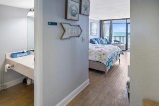King Bed, Studio Oceanfront, Indoor Heated Pools! - 7