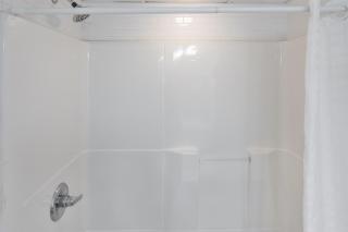 King Bed, Studio Oceanfront, Indoor Heated Pools! - 2