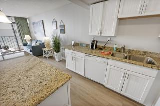 Sand Dunes Resort 7th Floor Direct Oceanfront Pool - 3