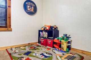 Discounted! Heated Pool, Theater, Game Room, Pets - 7