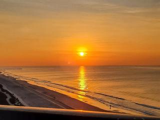 9th Floor Studio, Breathtaking Ocean Front, Pools! - 5