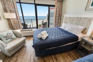 14th floor, high level studio with views! - 0