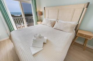 Coastal Beachfront Getaway Poolside and Oceanfront - Myrtle Beach - 8
