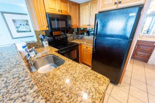New Coastal Charm, Direct Oceanfront Views, Pools! - 5
