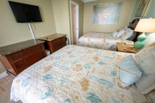 New Coastal Charm, Direct Oceanfront Views, Pools! - 2