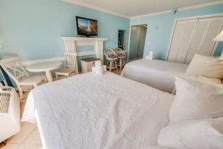Oceanfront Studio - Indoor Pools, Hot Tubs, Nice! - 6