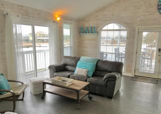 The Shell Shack - A Waterfront Retreat! - 1