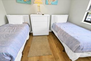 2BR Ocean Bridge Shore Drive,Pool,Steps to Beach - 2