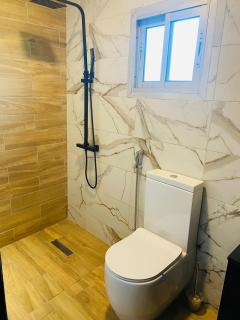 Chambre meublée milan 2 avec cuisine et canal - Douala - 2
