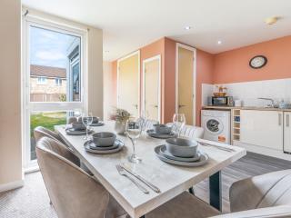 Etihad Stadium & Coop Live Stay, Free Parking, Garden & Easy Access into Central - 9