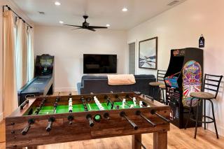Private Pickleball Court, Gym, Arcade, & Hot Tub! - 8