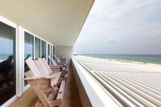 The Colonnades 302 - 9