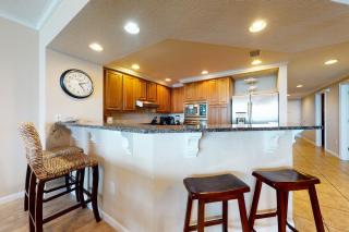 The Colonnades 302 - 2