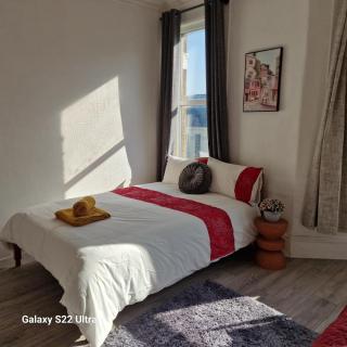 4 Bed Victorian house -Sleep 10 - 4