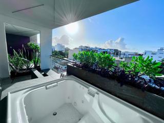 Jacuzzi in Apartment a few steps from 5th Av. - 8