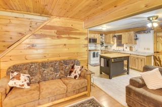 Sunroom, Grill and Wraparound Porch Jamestown Home - 6