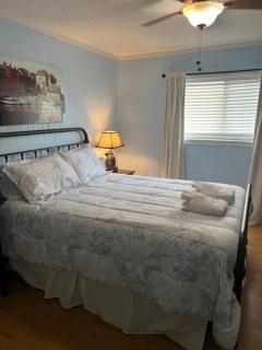 Amenities and beach access! - 3