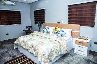 PEK Villa, Cozy Luxury Hideouts, 25 mins from Airport - 1
