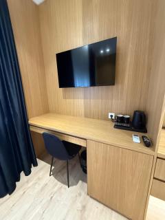 4 Rooms Tirana - 8