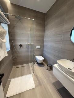 4 Rooms Tirana - 3