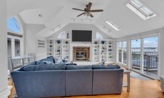 Best Pool And Beach With Bay Views! - 9