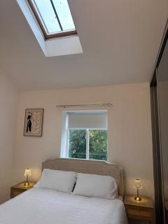 Luxury 3 Bed Apartment in Liverpool - 8