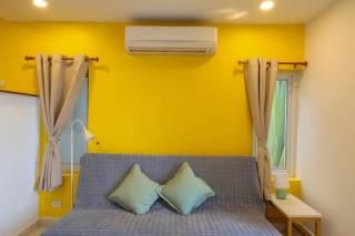 Modern Studio Apartment Shared Pool - 3